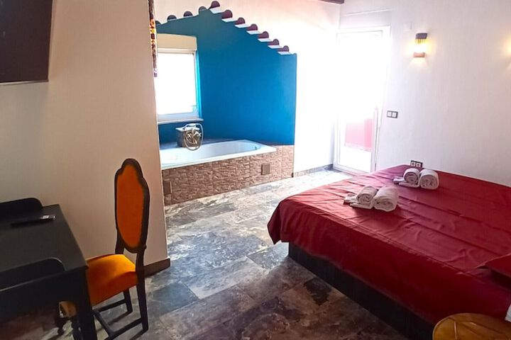 Room 2 of 29