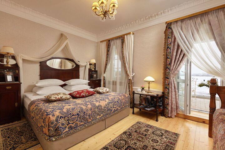Room 14 of 73