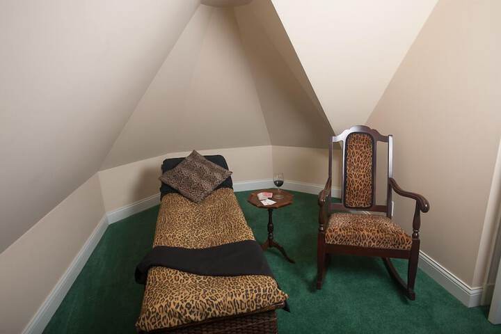 Room 21 of 52