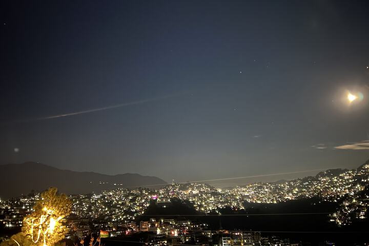 House of lights - Solan