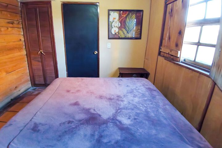 Room 36 of 114