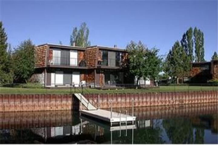 Property Grounds 2 of 8