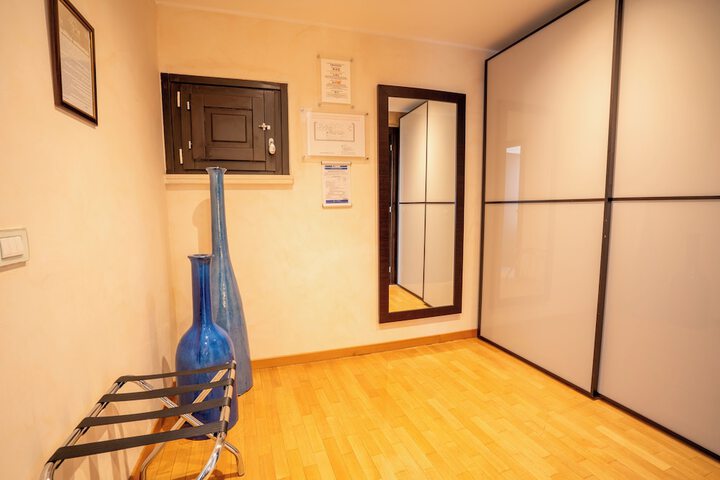 Room 18 of 62