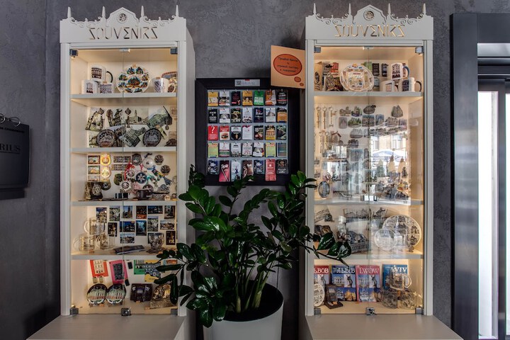 Gift Shop 50 of 61