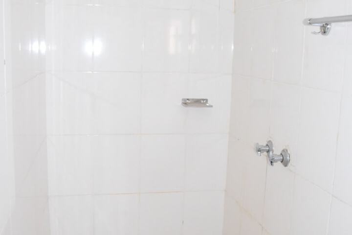 Room 15 of 28