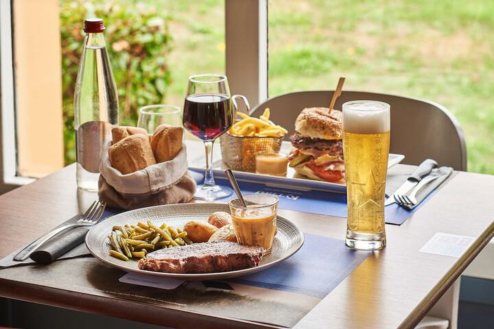 Dining Photos