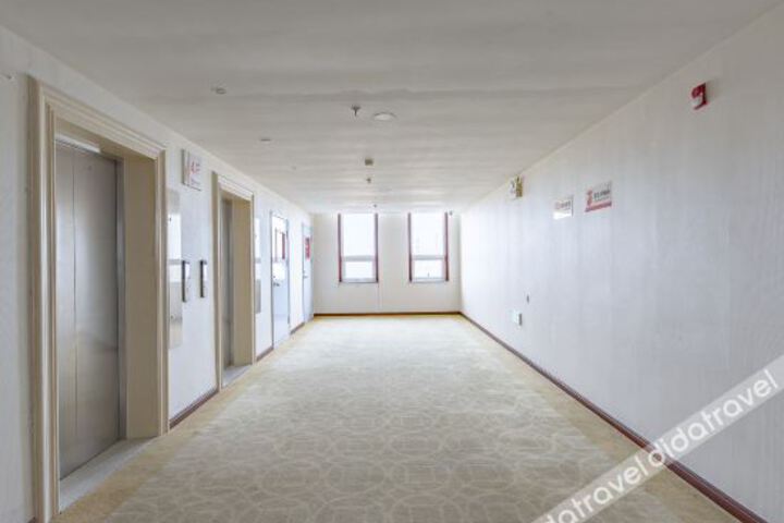 Hotel Interior 7 of 21