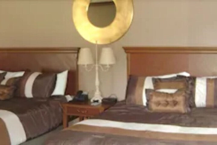 Room 8 of 27