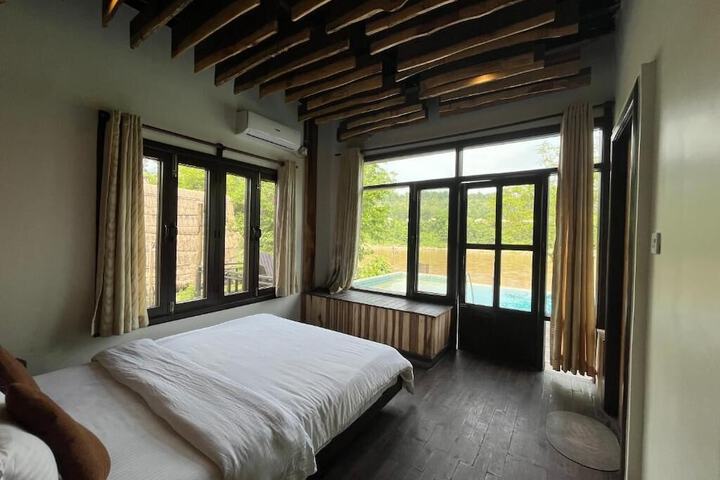 Room 2 of 24