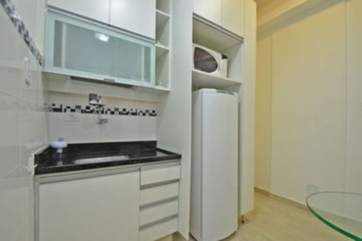Room 9 of 12