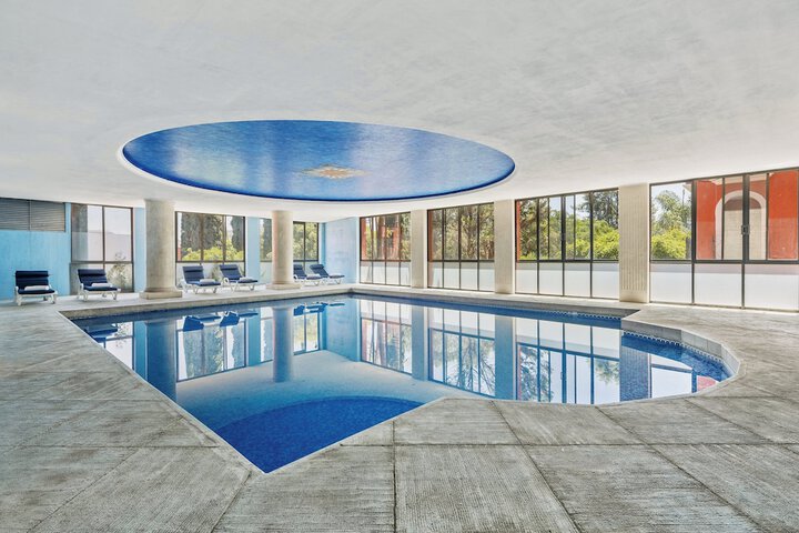 Pool Hotel