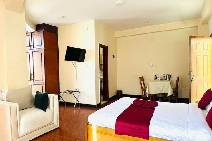 Room 2 of 19