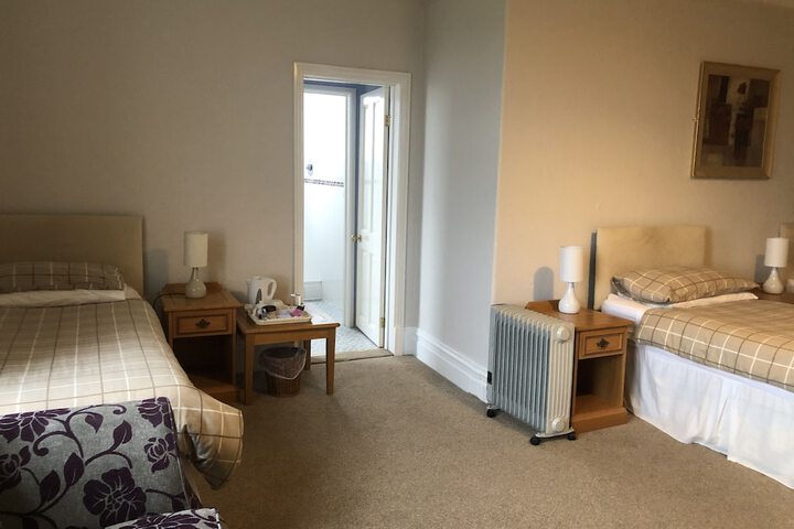 Room 9 of 77