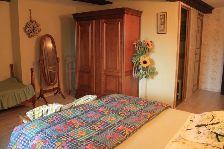 Room amenity