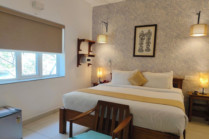 Room 32 of 85