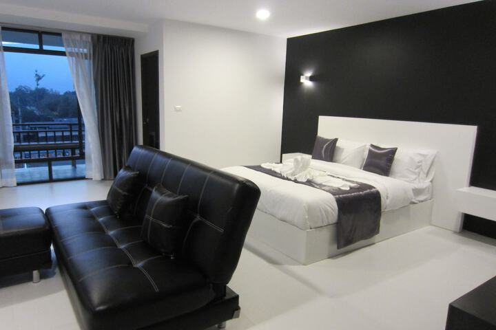 Room 5 of 63