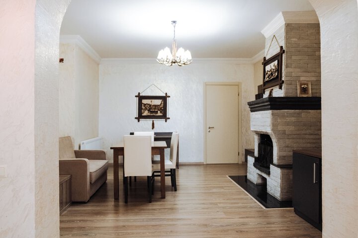 Room 13 of 25