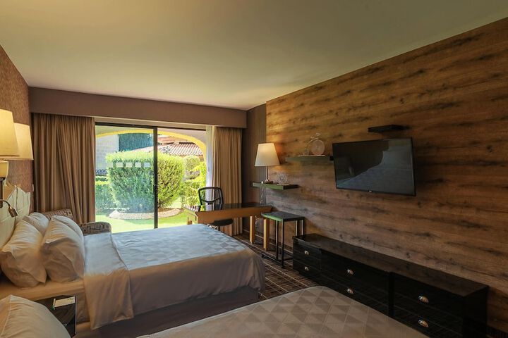 Room 21 of 163