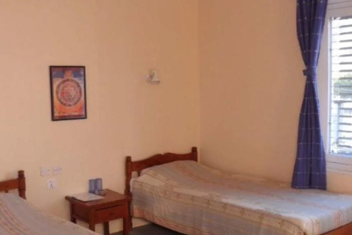 Room 3 of 12