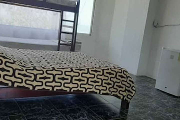 Room 15 of 27