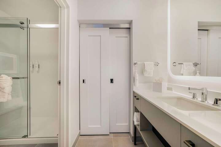 Bathroom shower