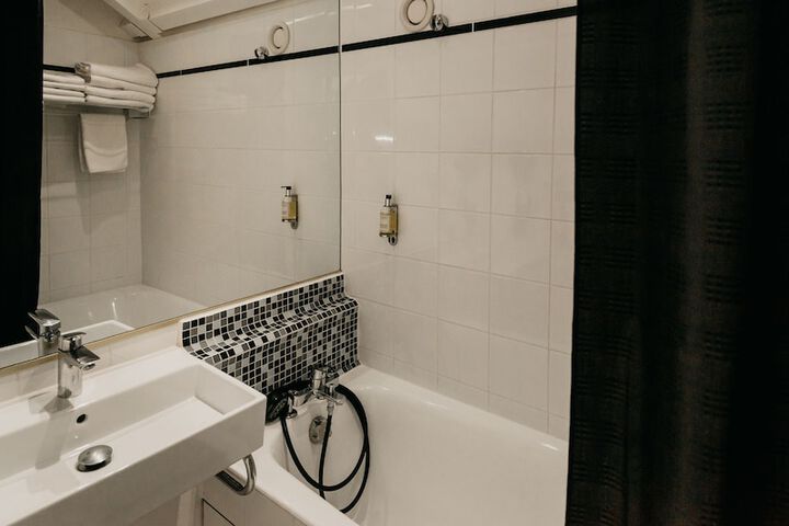 Room 54 of 115