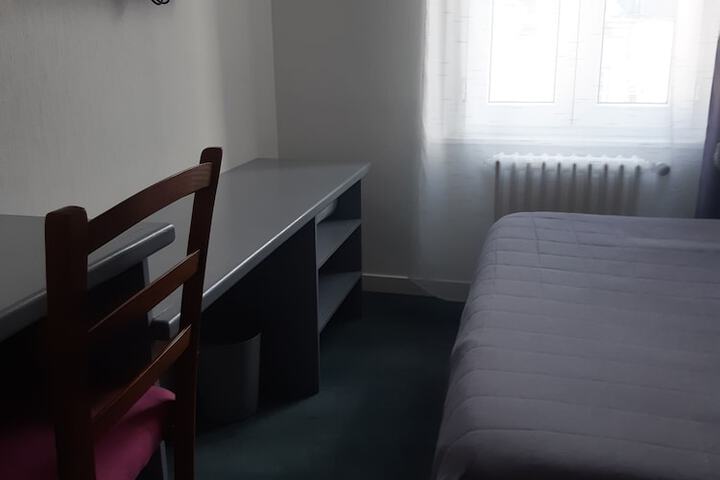 Room 13 of 31