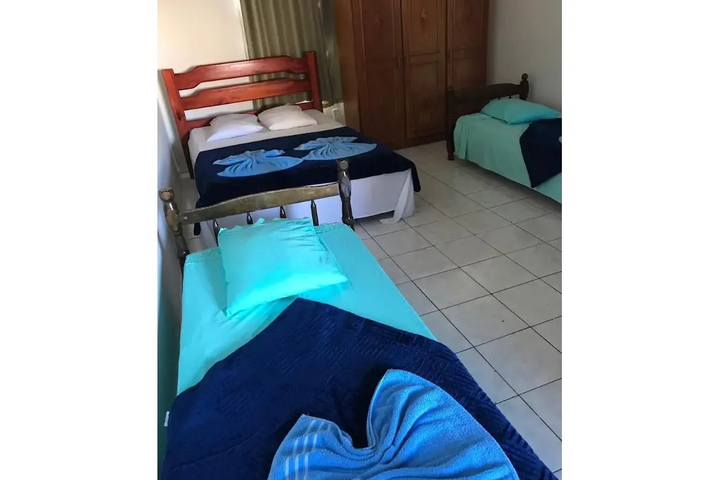 Room 6 of 11