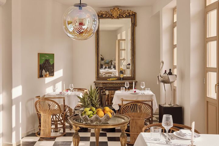 Dining 79 of 136