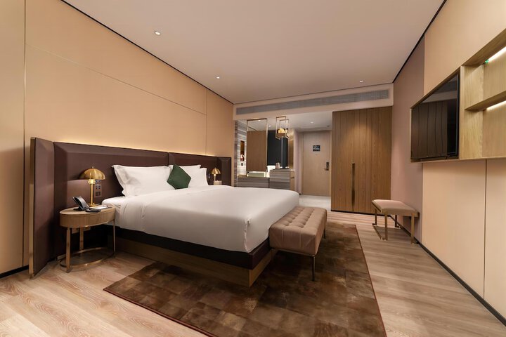 Room 18 of 41