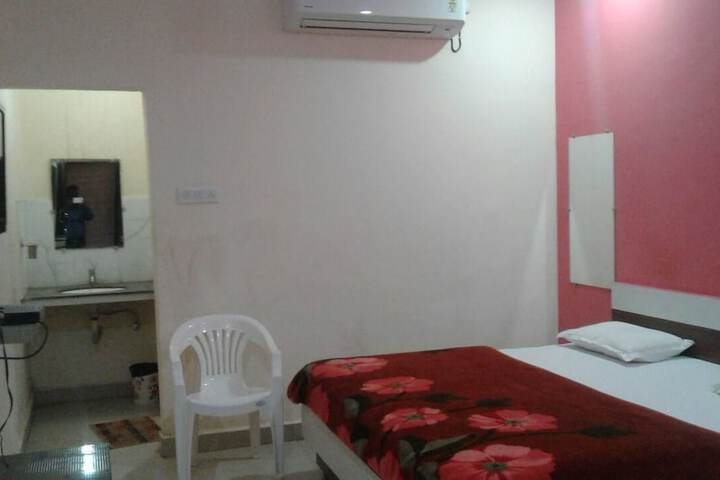 Room 4 of 26