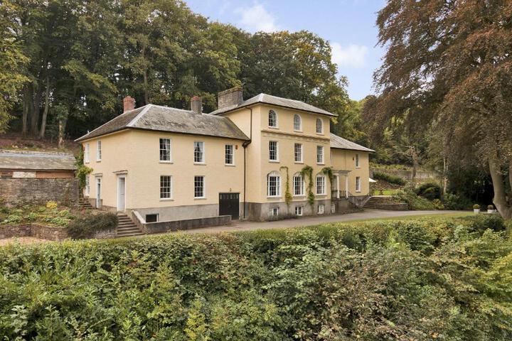 Broomfield House
