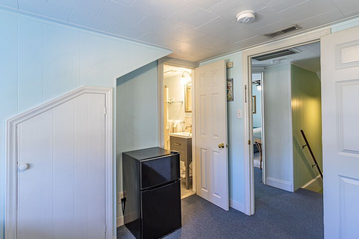 Room 14 of 147