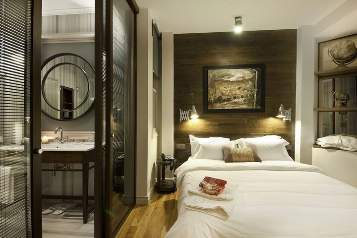 Room 10 of 54