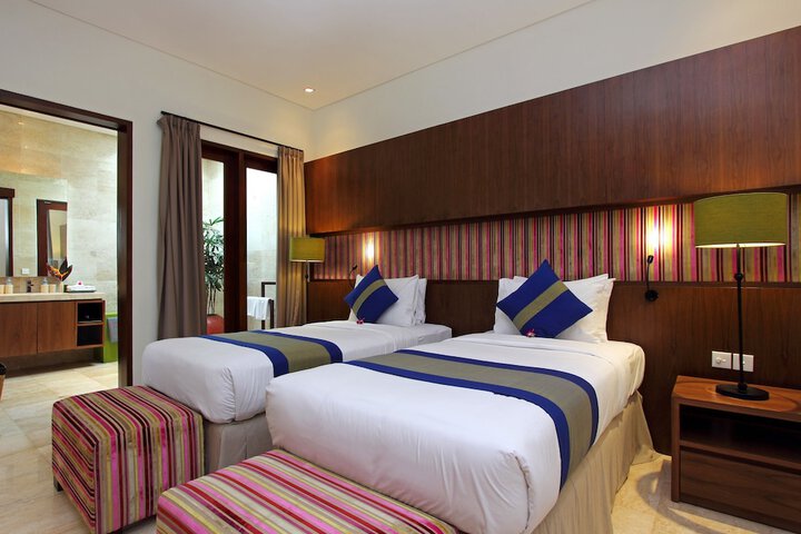 Room 10 of 113