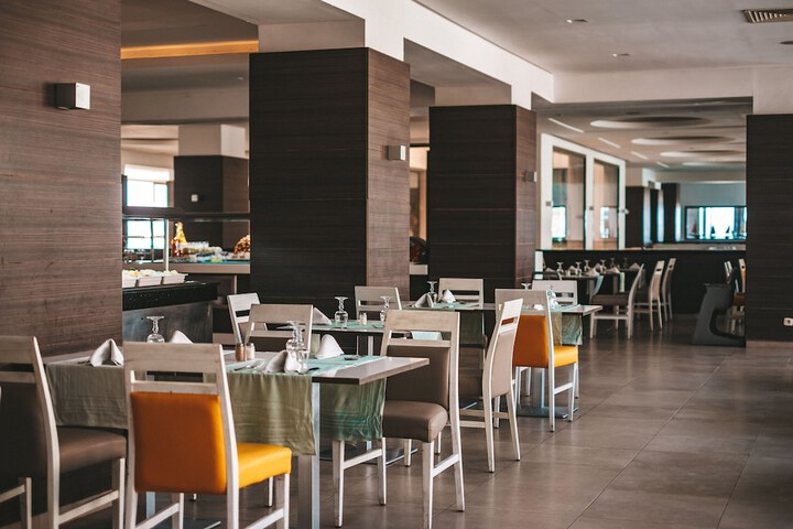 Dining 95 of 140