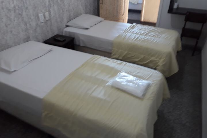 Room 17 of 98