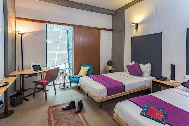 Room 20 of 99