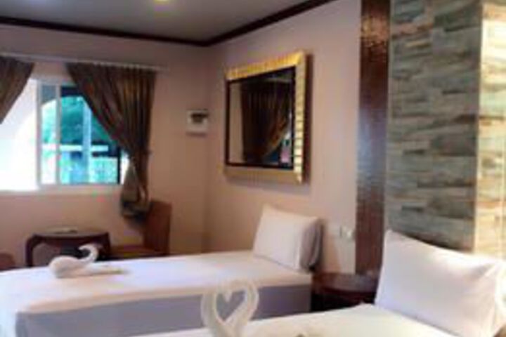 Room 7 of 17