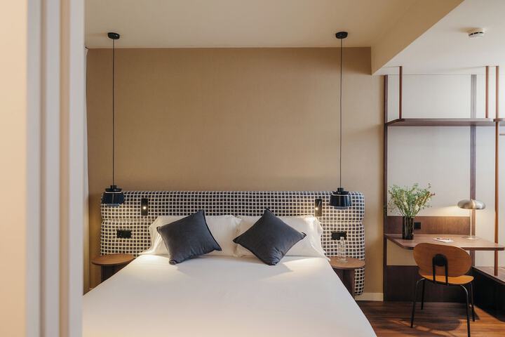 Room 8 of 29
