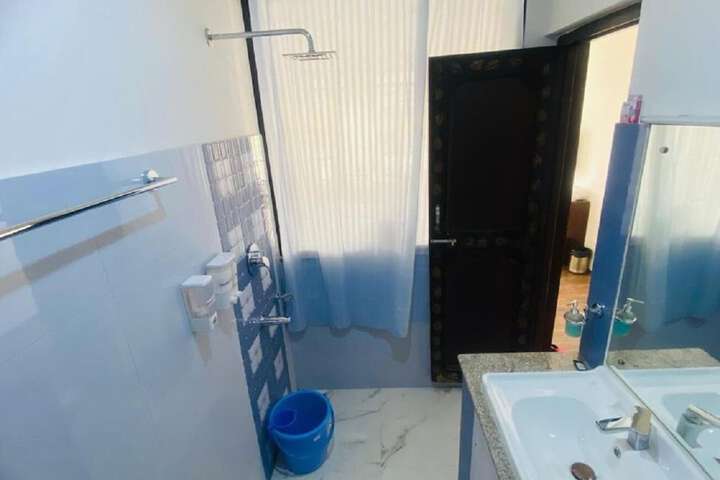 Room 19 of 37