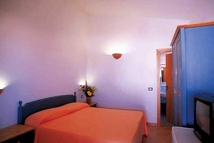 Room 4 of 58