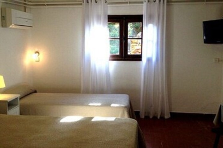 Room 8 of 14