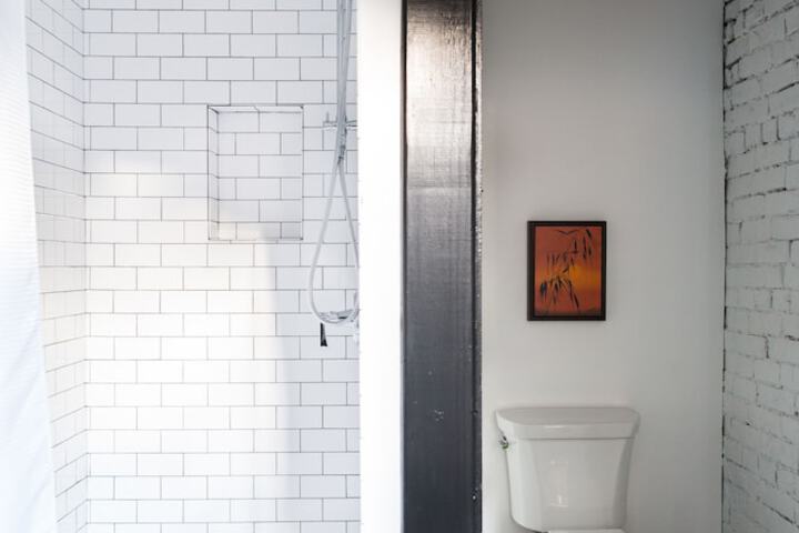 Bathroom shower