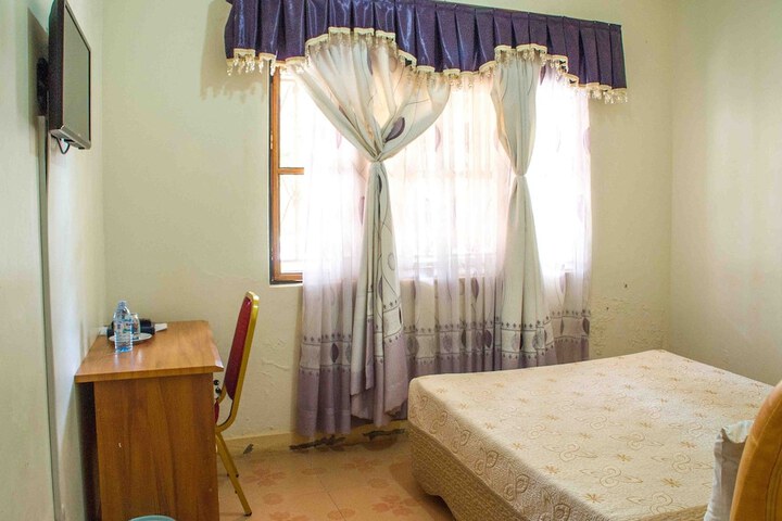 Room 15 of 21