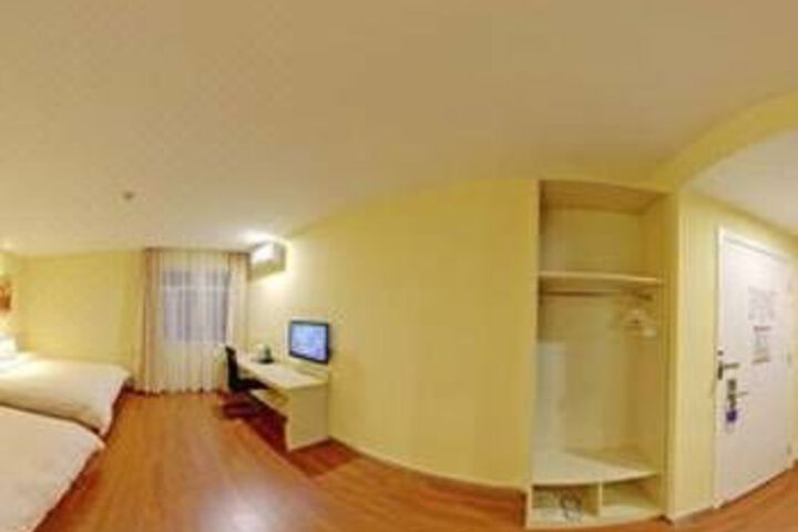 Room 2 of 9