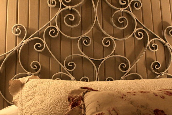 Room 9 of 47