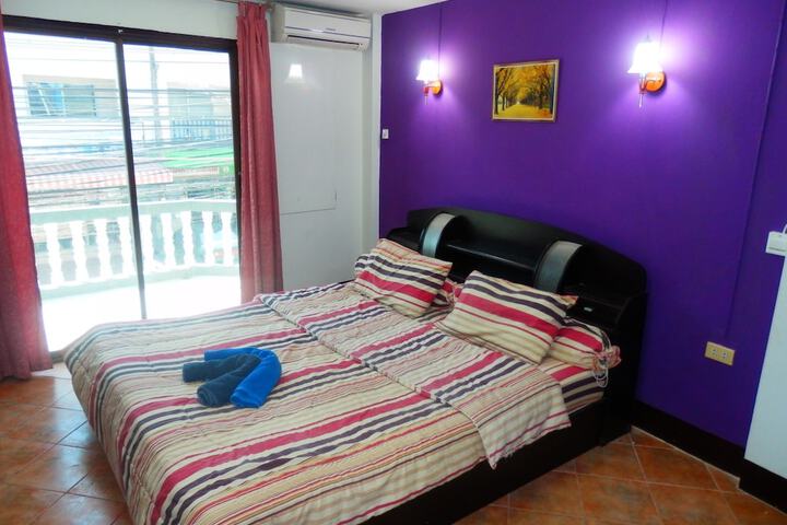 Room 4 of 29