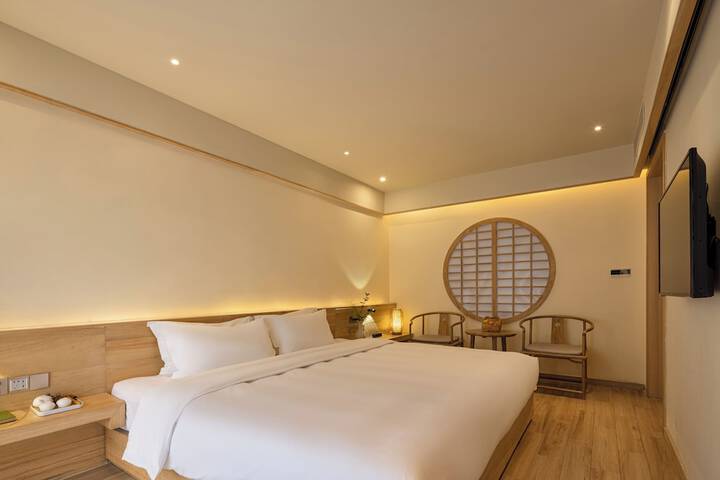 Room 44 of 86
