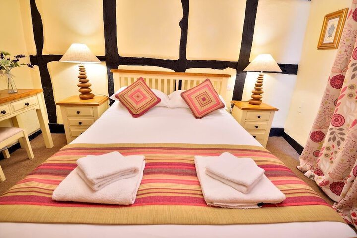 Room 4 of 30